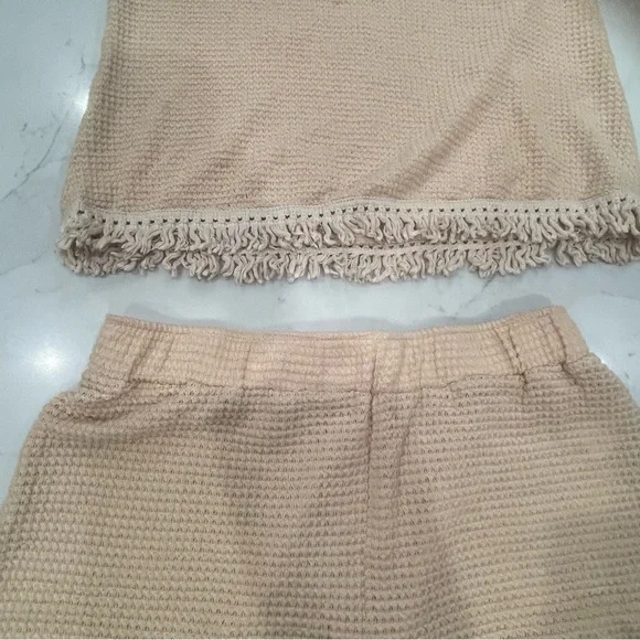 Amazon Beige Knit Fringe Tank and Shorts Set - Picture 5 of 15